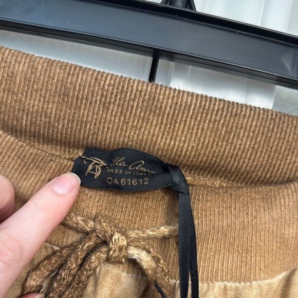 4/$100 Bella Amore Italian Tan Pants with Silver Sequin Accents NWT - Picture 4 of 10